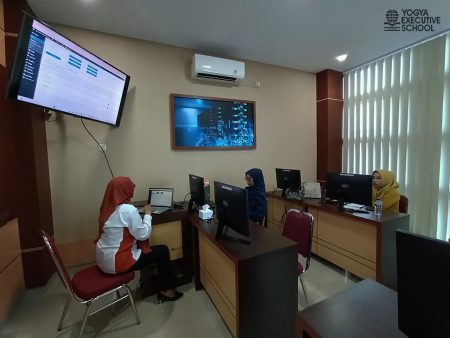 Pelatihan Teknologi Informasi materi Pengelolaan Website Pemerintah DINKES Kabupaten Belitung September 2024