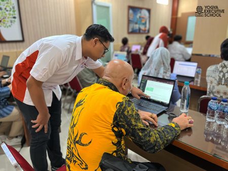 Pelatihan Pengelolaan Website Pemerintah Kecamatan Se Kabupaten Kutai Kartanegara Desember 2024